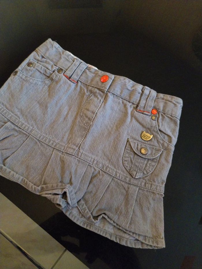 Jupe grise - photo numéro 2