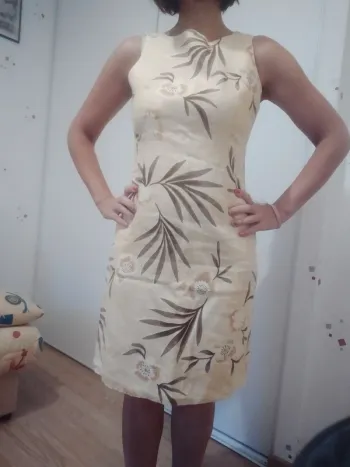 Robe. Femme . été. Fiorella Di verdi. Taille 36