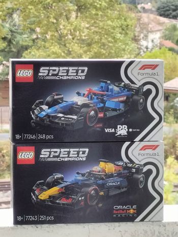 Lego voiture F1 oracle red bull racing et visa cash