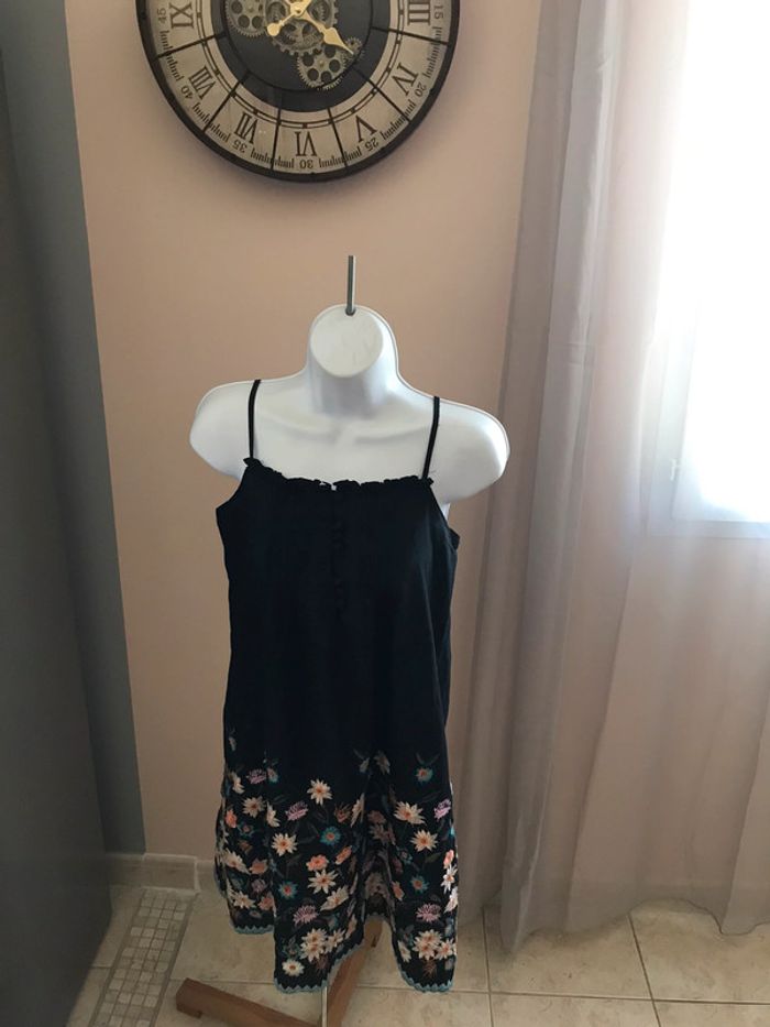 Robe Noire base Fleurs brodés - photo numéro 2
