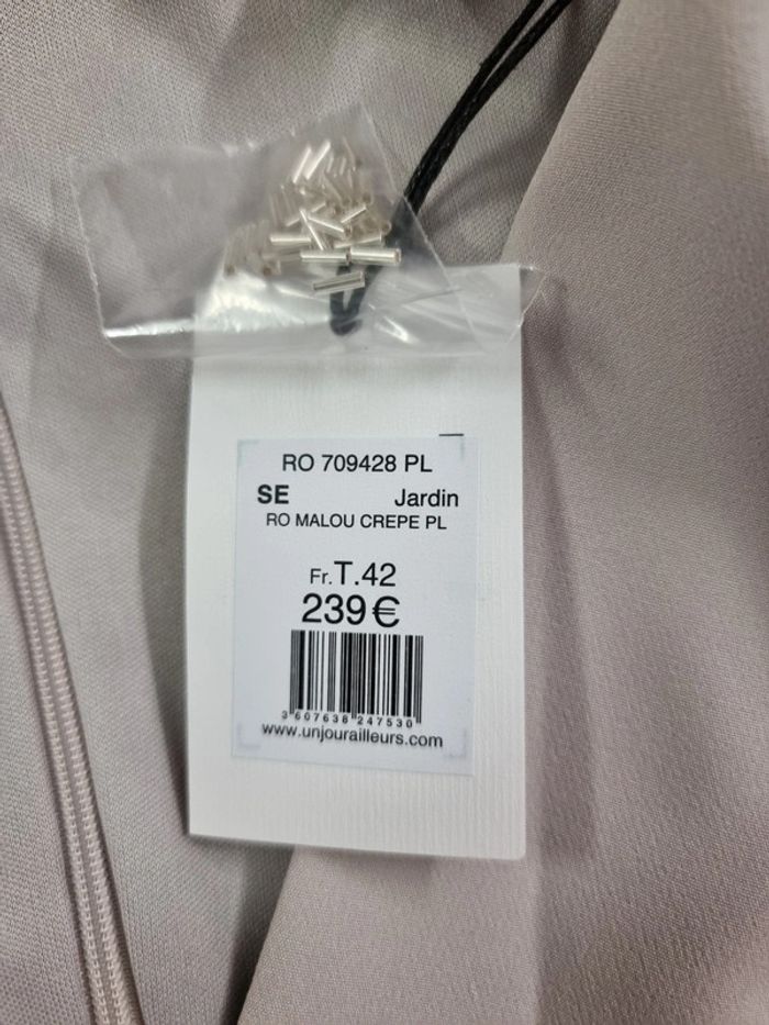 Un Jour Ailleurs robe chic crêpe beige * taille 42 * - photo numéro 13