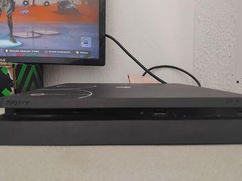 Ps4 slim custom plus une ps3 sans manette