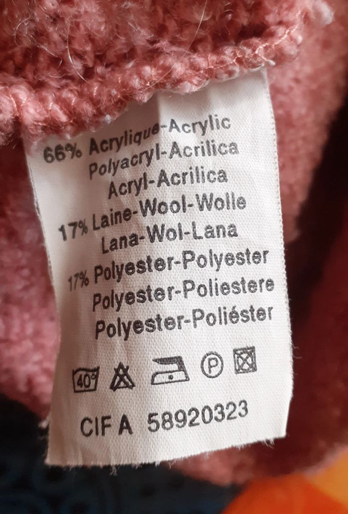 Joli pull chaud fillette. 12 ans. She's So Pretty - photo numéro 3