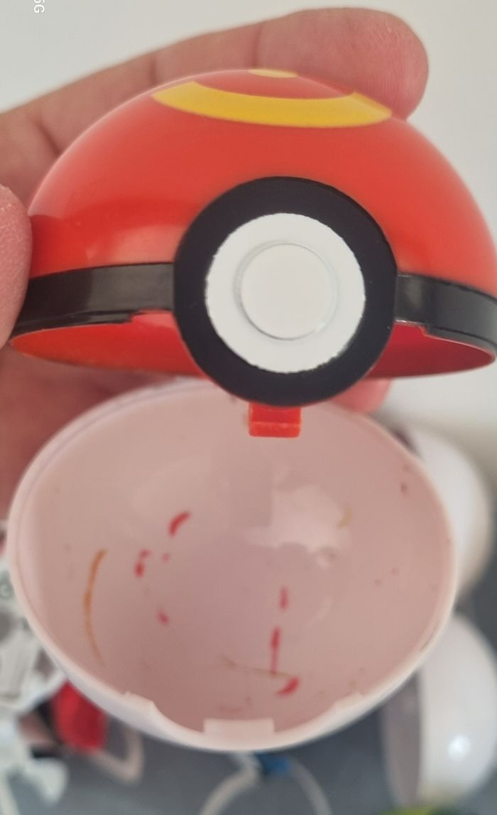 Lot de figurines pokemon + livre - photo numéro 8