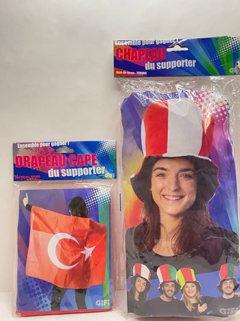 Drapeau et chapeau turquie 