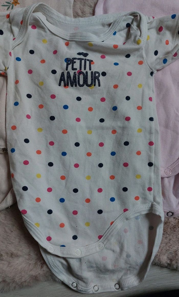 Lot de 3 bodys 12 mois - photo numéro 2