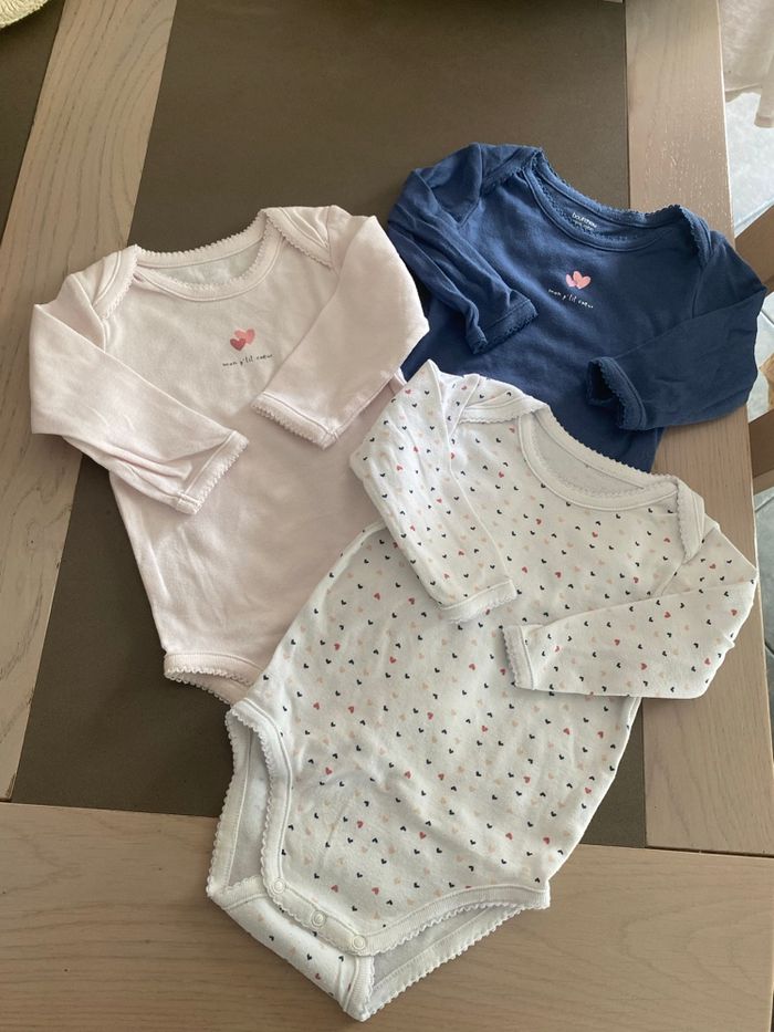 Lot vêtements fille 12 mois - photo numéro 2