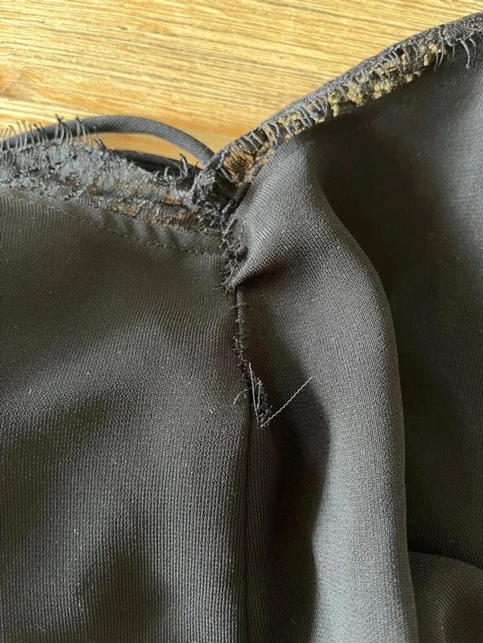 Petite robe noire type nuisette dentelle – Zara – Taille M - photo numéro 6