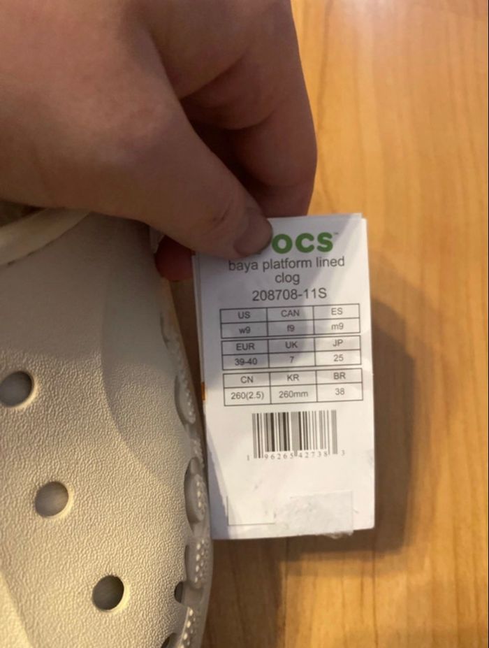 Crocs Beige ( Taille 39-40 ) Neuf avec étiquette - photo numéro 3