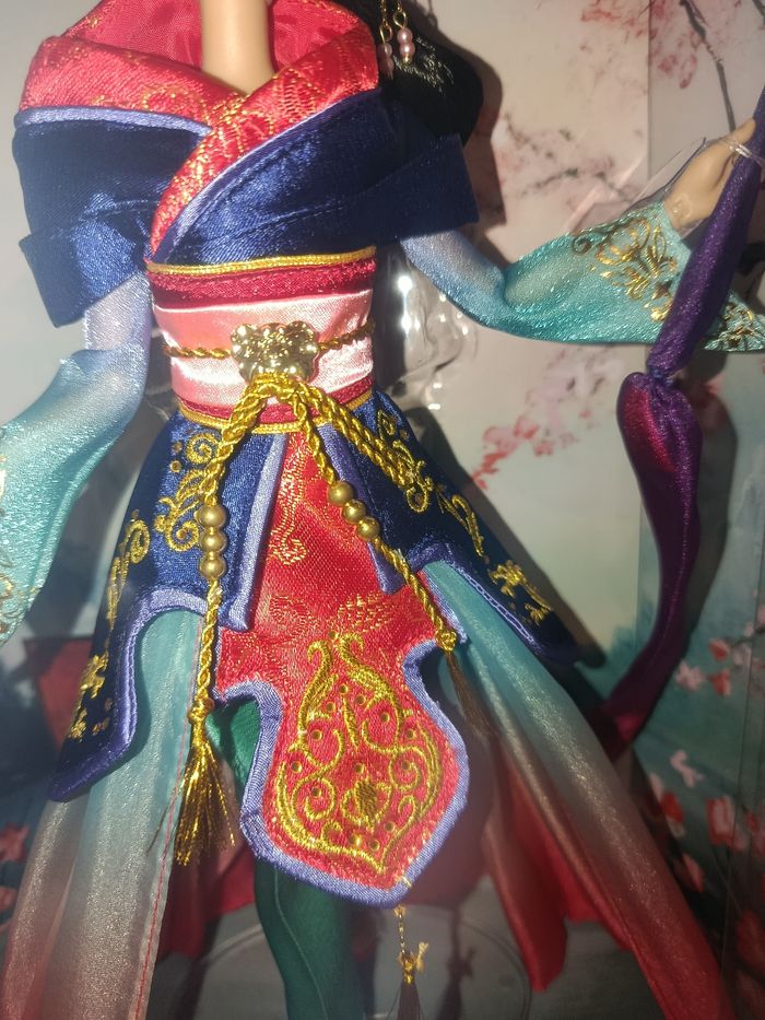 Poupée Disney édition limitée Mulan designer - photo numéro 5