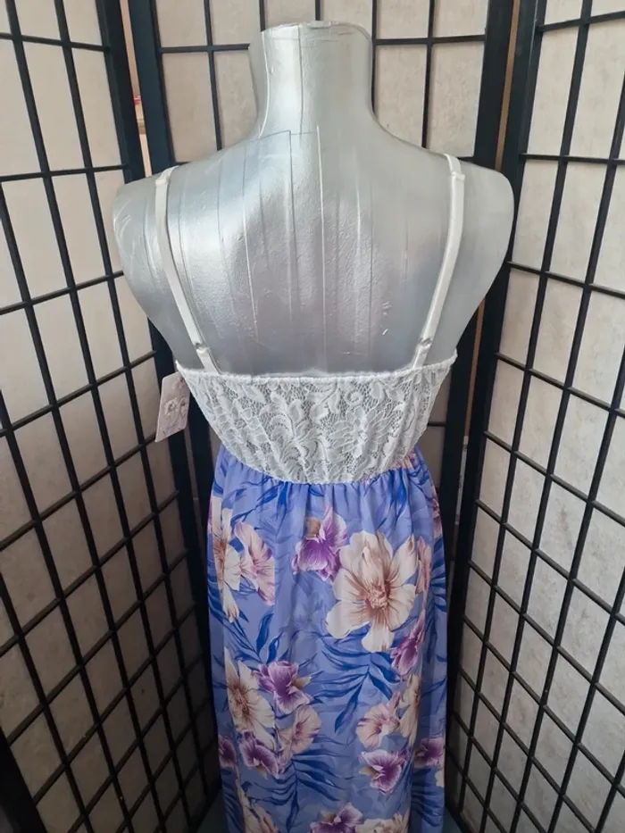 Robe voile et dentelle - photo numéro 4