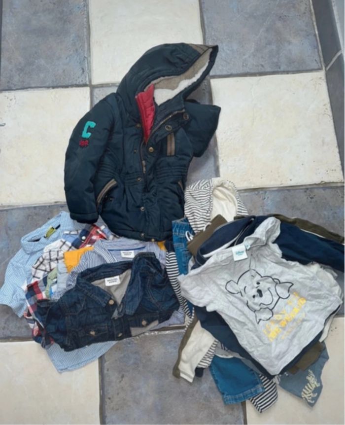 lot vêtements 80cm