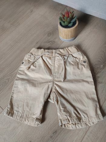 Short tape à l'oeil