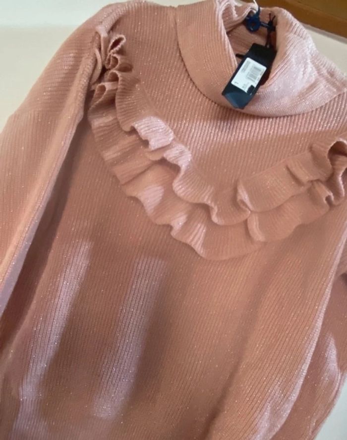Pull rose Beckaro taille L  correspond à un 18 ans Neuf - photo numéro 2