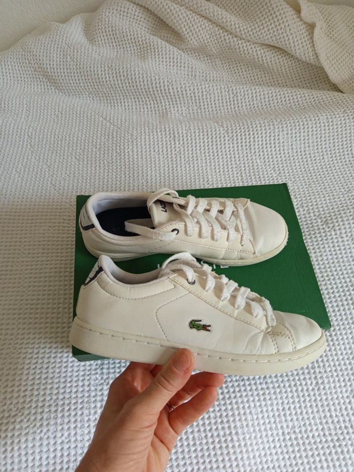 Paire de baskets / tennis Lacoste pointure 33