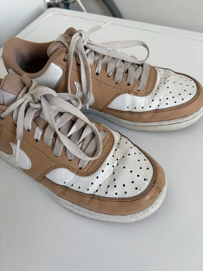 Nike Dunk Low - Beige & Blanc - photo numéro 2