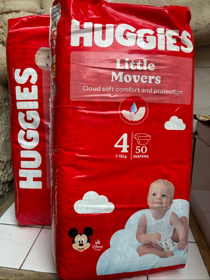 Couches Huggies