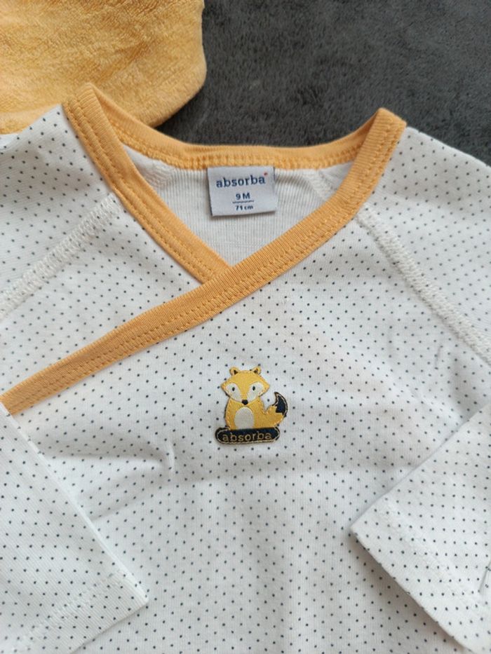 Lot pyjama et bodie - photo numéro 3