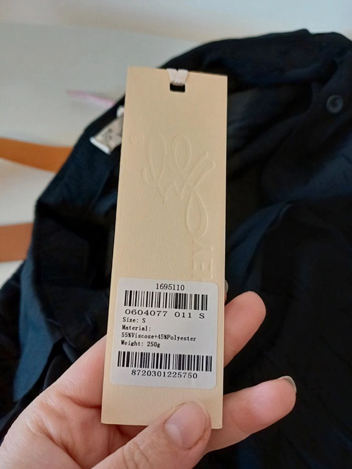 Petite robe noire boutonnée neuve Yehwang taille S/M 36/38 - photo numéro 12