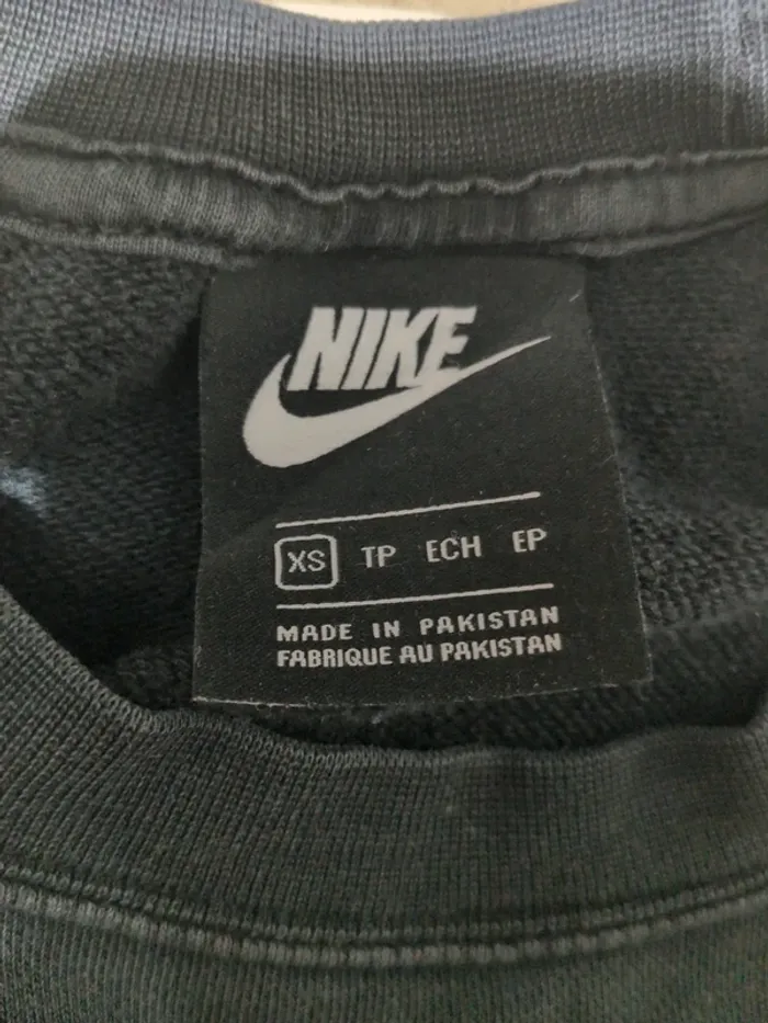 Pull Nike – Noir – Taille XS - photo numéro 4