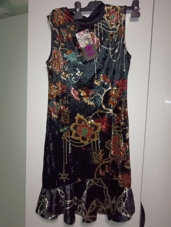 Robe sans manches en velours imprimé floral taille S/M - photo numéro 6