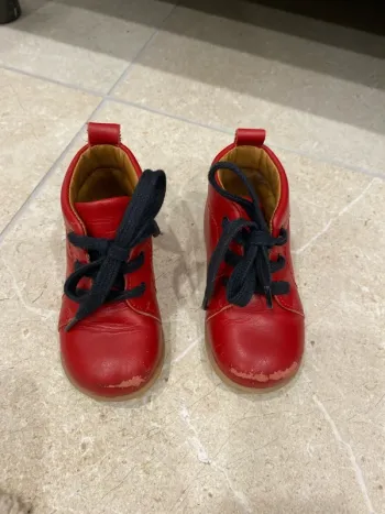 22 bottines jacadi rouge