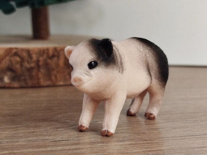 Figurine Porcelet Bicolore Animal de la ferme