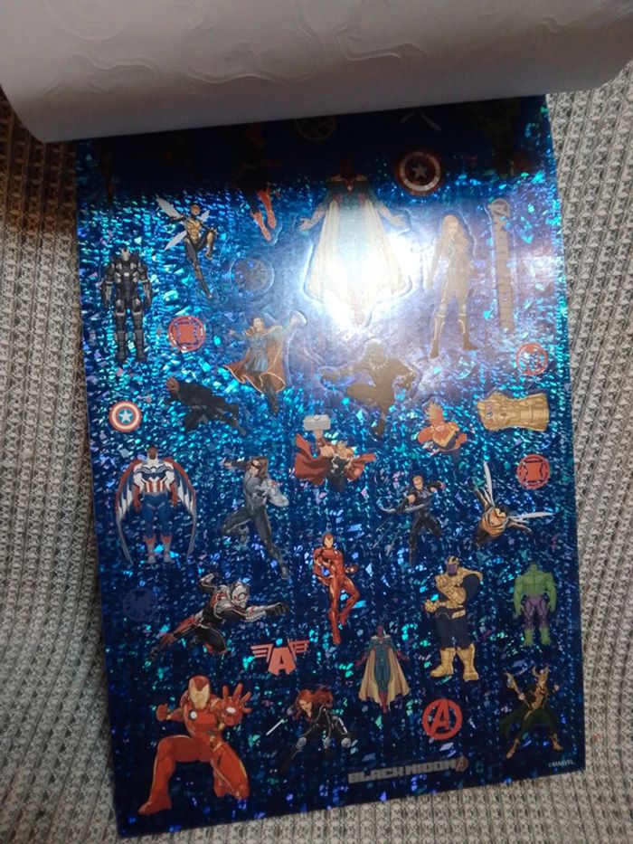 Livret de stickers holographiques "Avengers" Marvel - photo numéro 4