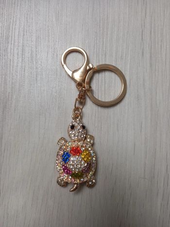 Porte clef tortue strass neuf