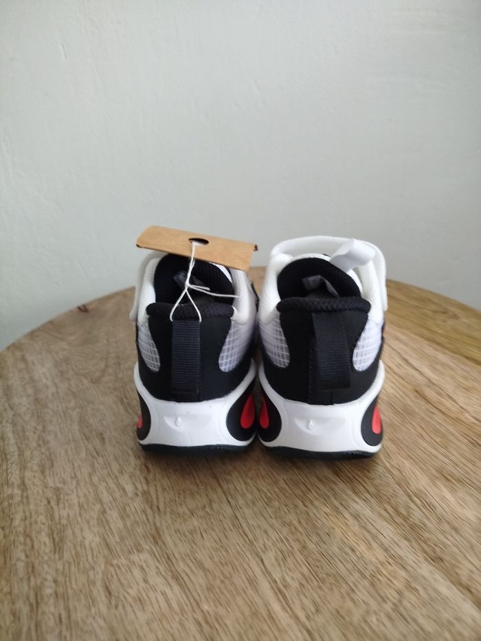 Baskets Nike T 27.5 - photo numéro 7