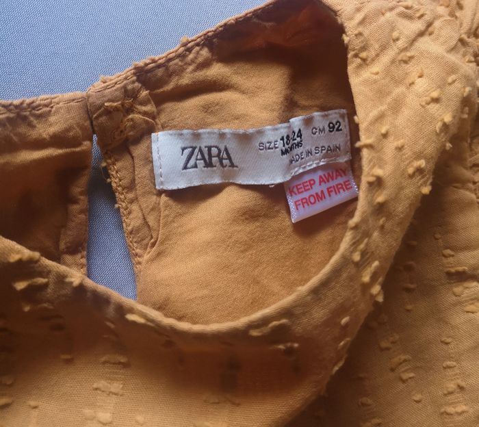 Haut Blouse sans manches Zara - photo numéro 2