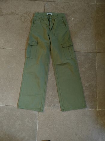 Cargo vert Pull & Bear taille 34