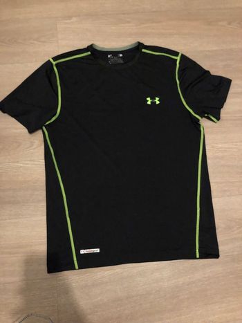 T-shirt under armor