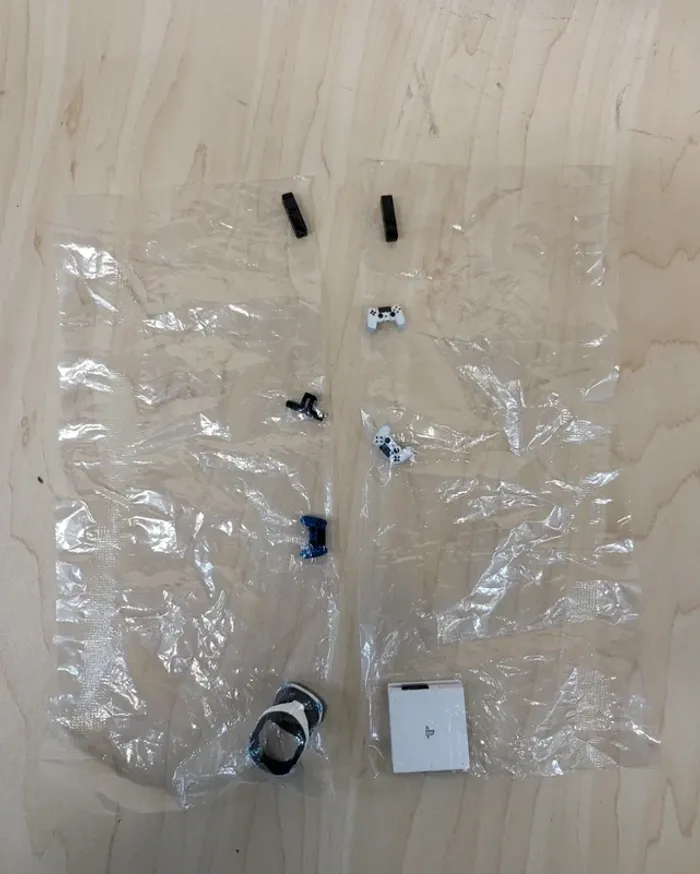 Set 2 gashapon PS4 PlayStation VR