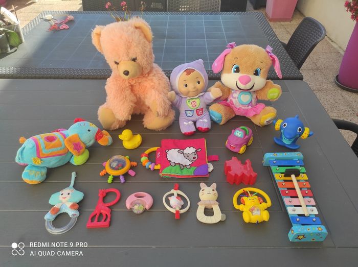 Lot jeux bébé