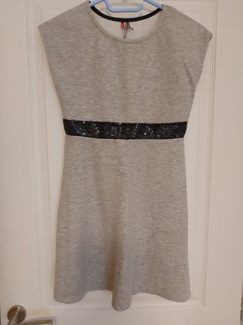 Robe grise et noire 12 ans
