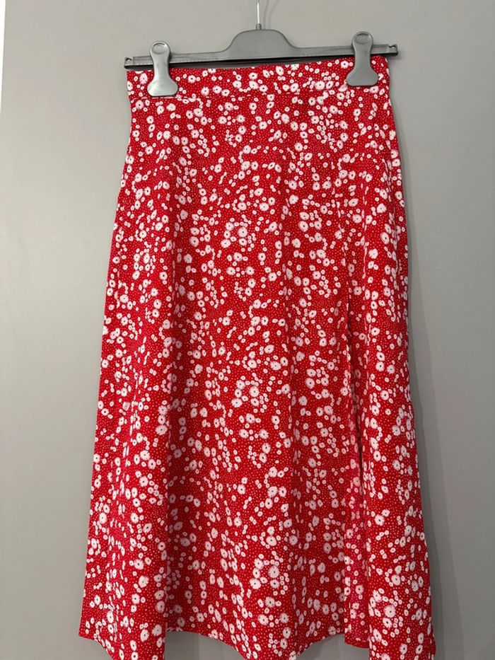 Petite jupe rouge taille S Shein