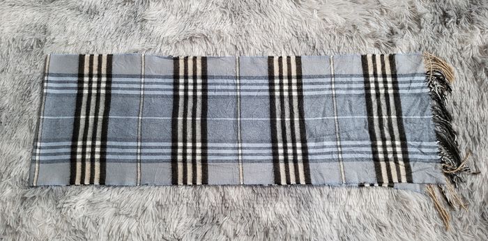 🧣💙 Écharpe Vintage Burberrys of London – 100% Laine d’Agneau – Made in England 💙🧣 - photo numéro 3
