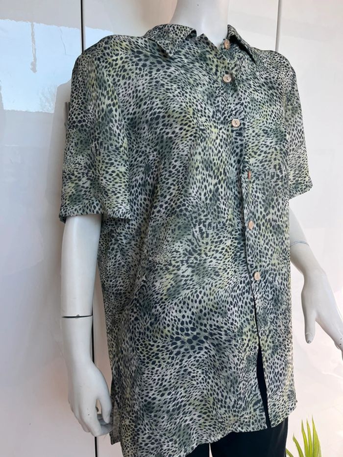 chemise ample fendue  T3 40/42 - photo numéro 4