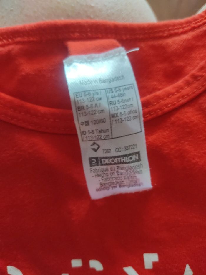 Tshirt rouge - photo numéro 3