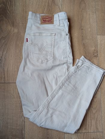 Jean levis high waisted mom crème w29l27