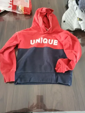 Pull sweat a capuche 6 ans