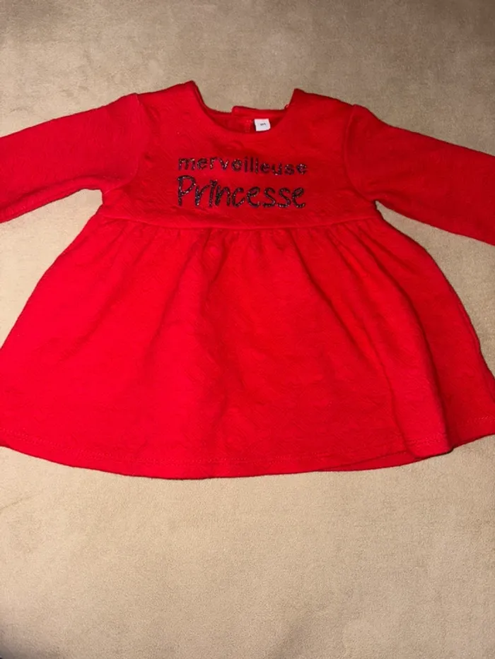 Robe rouge