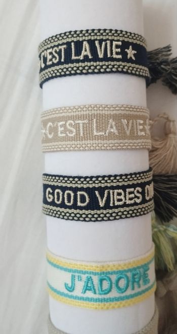 🌟 Bracelets tissés avec messages, Neufs, réglables, tendance, été, plage, plusieurs modèles disponibles