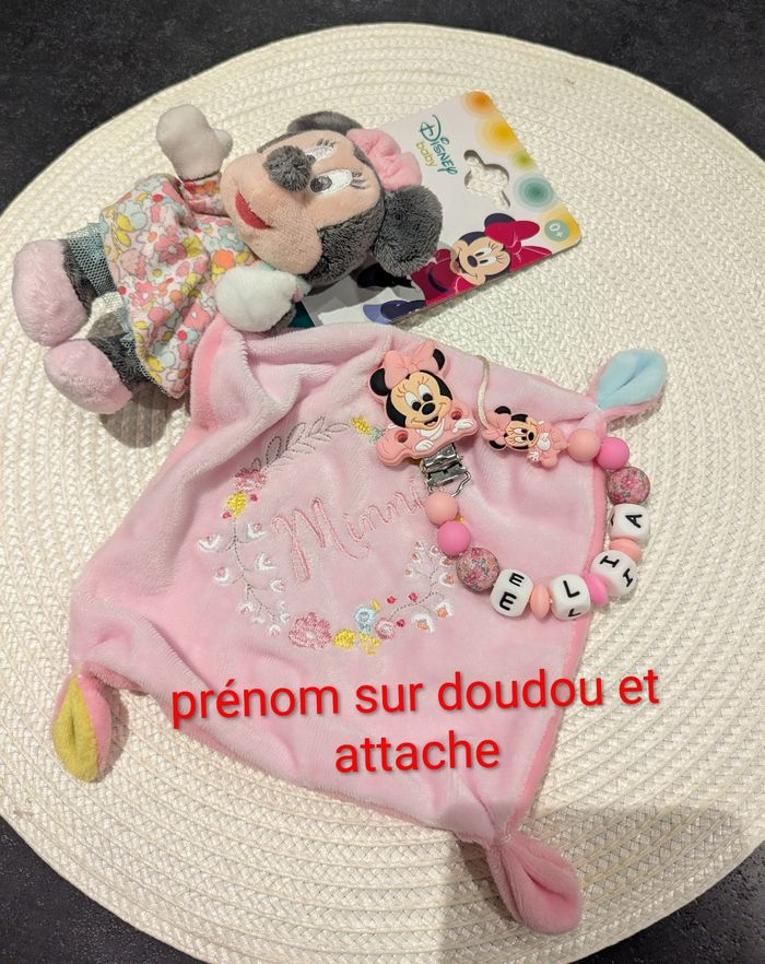 Doudou et attache Minnie