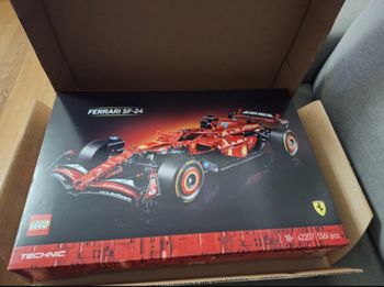 Voiture lego technic neuf ferrari sf 24 42207