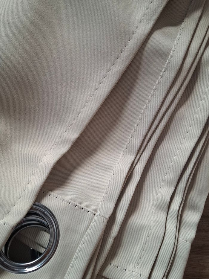 Lot de 2 rideaux occultants d'intérieur à isolation thermique avec œillet moderne beige - photo numéro 3