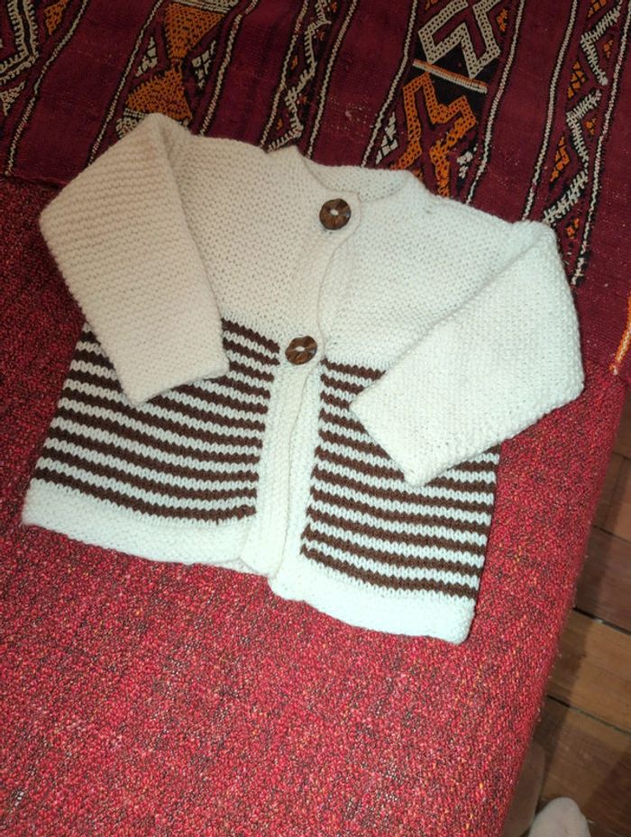 Beau pull Mixte 9 mois a 12 mois - photo numéro 4