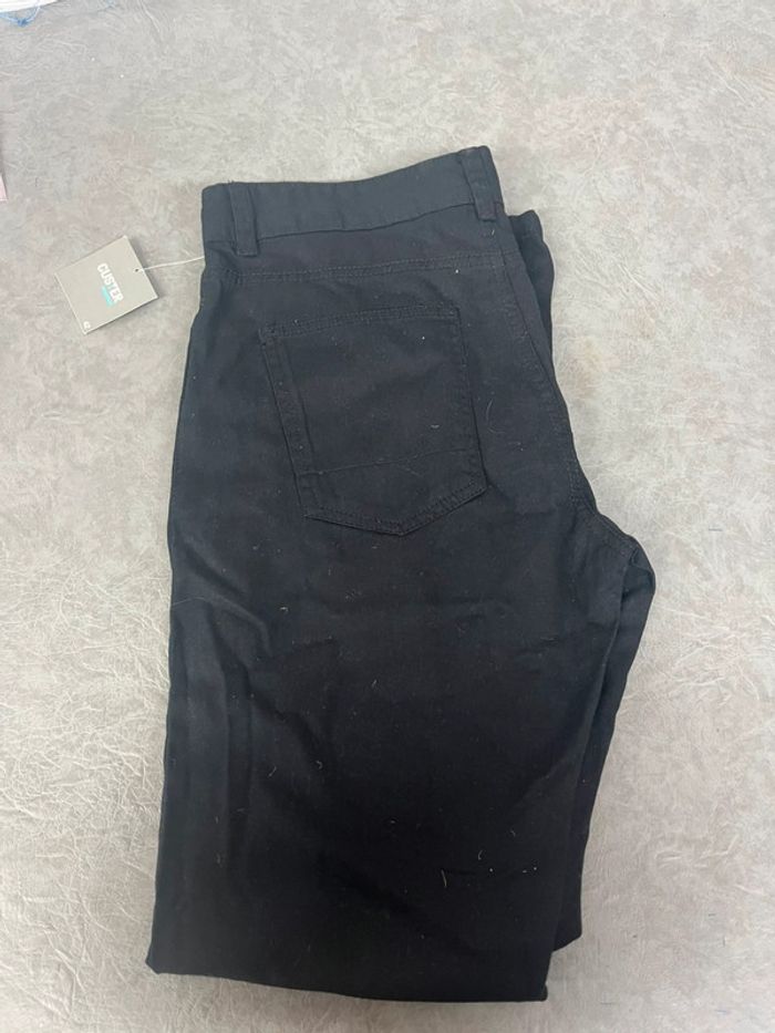 Jean noir homme taille 42 neuf avec étiquette
