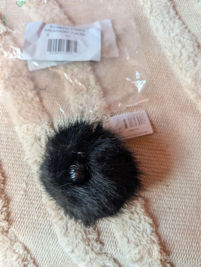 porte-clés pompom Monkey Noir kipling